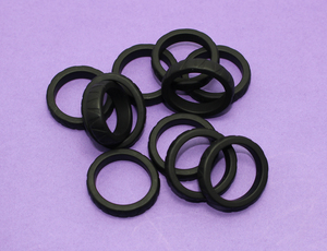 深圳液態(tài)硅膠雜件_首選金紅越_16年品牌鼠標(biāo)膠圈